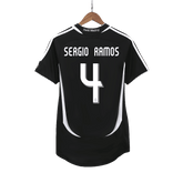 Męska Koszulka Retro Wyjazdowa Real Madrid SERGIO RAMOS #4 2006/07 - Topowe Koszulki Pilkarskie Sklep Internetowy