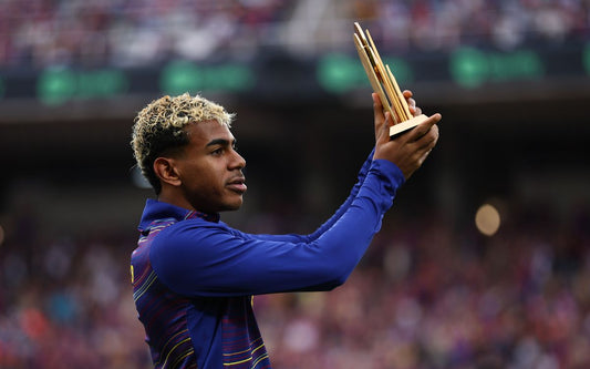 Lamine Yamal zdobywa Trofeum Kopa: Powrót gwiazdy Barçy i limitowana koszulka pamiątkowa - Topowe Koszulki Pilkarskie Sklep Internetowy