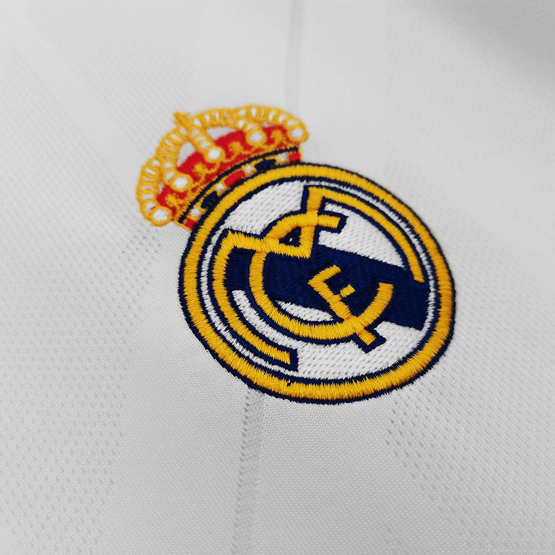 Męska Koszulka Retro Domowa Real Madryt SERGIO RAMOS #4 Długi Rękaw 2017/18 - Topowe Koszulki Pilkarskie Sklep Internetowy