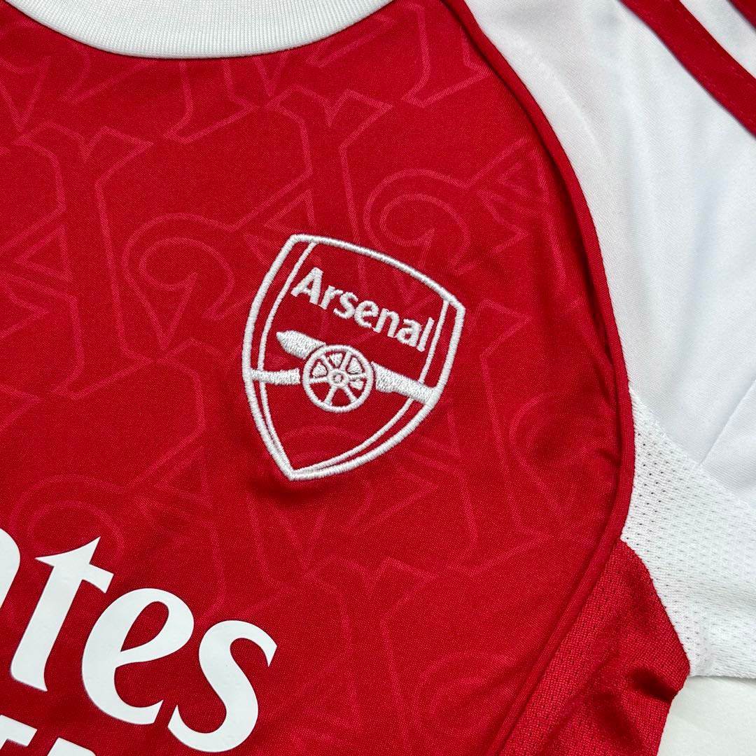 Dziecięcy Zestaw Domowy Arsenal (Koszulka + Spodenki) 2025/26 - Topowe Koszulki Pilkarskie Sklep Internetowy