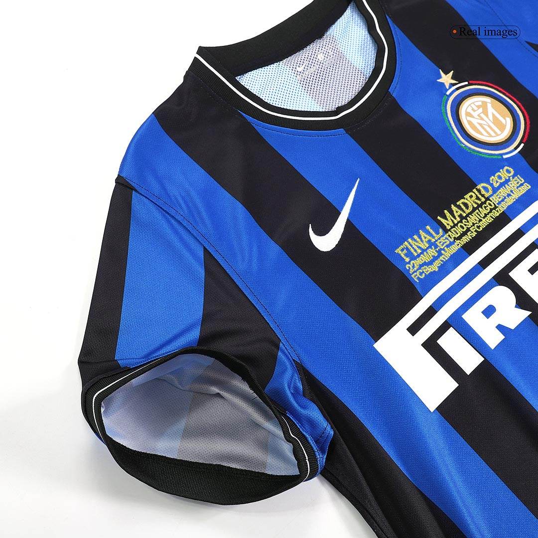 Męska domowa koszulka piłkarska Retro 2009/10 Inter Mediolan - UCL Final - Topowe Koszulki Pilkarskie Sklep Internetowy