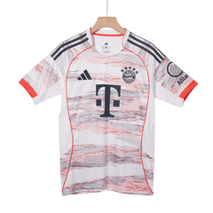 Męska Koszulka Wyjazdowa Bayern Munich UPAMECANO #2 2025/26 - Topowe Koszulki Pilkarskie Sklep Internetowy