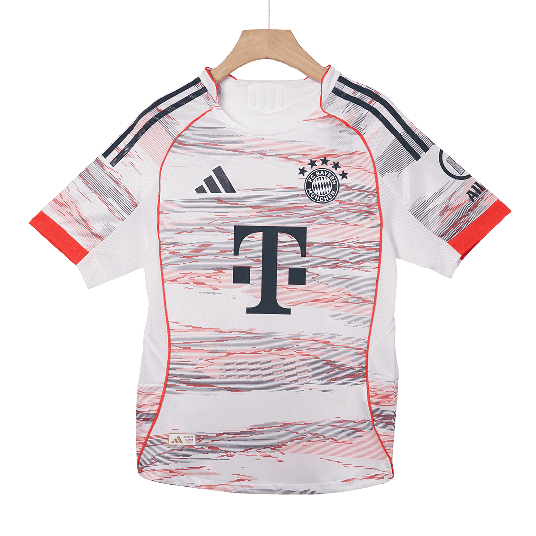 Męska Koszulka Wyjazdowa Bayern Munich UPAMECANO #2 Wersja Piłkarska 2025/26 - Slim Fit - Topowe Koszulki Pilkarskie Sklep Internetowy